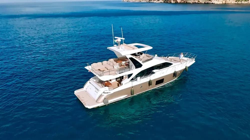 Azimut 66
