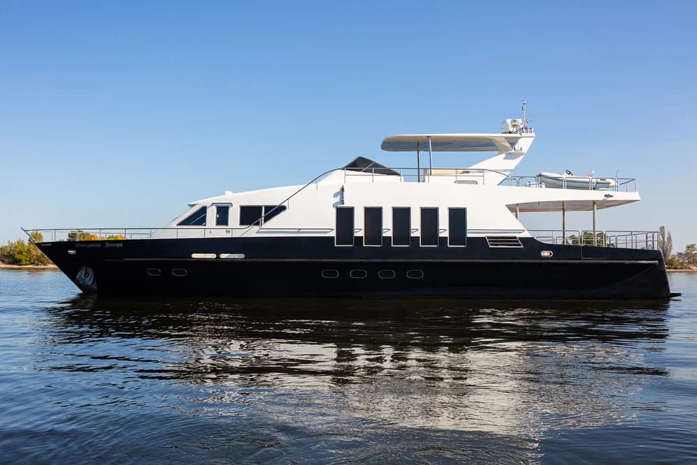 Steel Yacht Pearl of the Dnieper