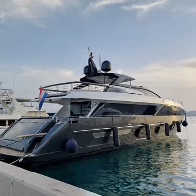 Riva 100 Corsaro 4