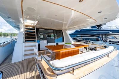 Van der Valk 26 RPH, Nicostasia 4