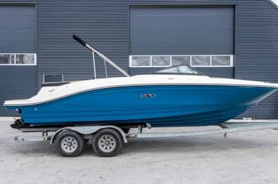 Sea Ray SPX 210 2
