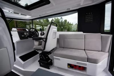 XO Explorer 9 Cabin 5
