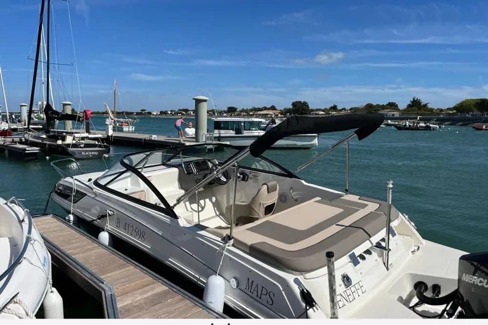 Bayliner VR5 Cuddy