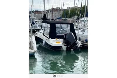 Bayliner VR5 Cuddy 3