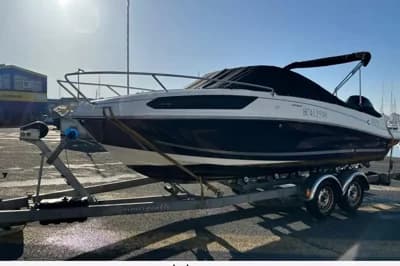 Bayliner VR5 Cuddy 4
