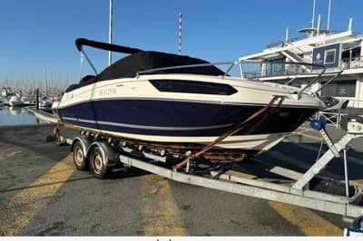 Bayliner VR5 Cuddy 5