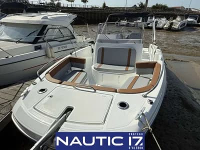 Bénéteau Flyer 8 Spacedeck V2 2