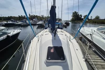 1984 Mirage Yachts 35 | 35 ft 4