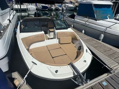 Sea Ray 210 3