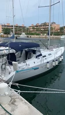 2006 Beneteau Oceanis 393 | 39 ft 2