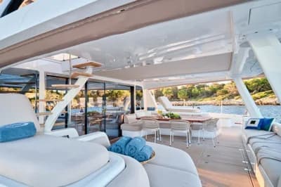 2023 Lagoon SEVENTY 7 | 76.4 ft 3