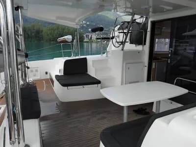 2017 Lagoon 42 | 42 ft 3