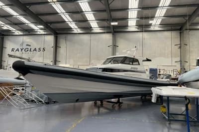 2022 Rayglass protector 410 targa | 42 ft 2