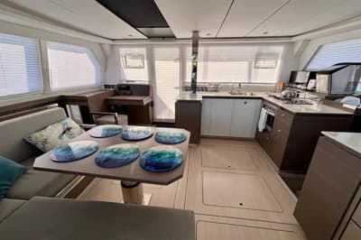 2022 Leopard 42 | 42.3 ft 2