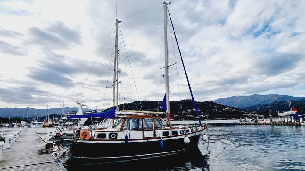 Nauticat 33