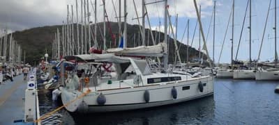 2018 Beneteau Oceanis 38.1 | 37.7 ft 2