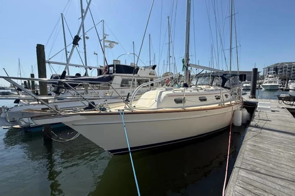 2001 Island Packet 380 | 38 ft