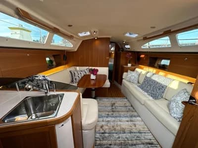 2023 Catalina 315 | 33 ft 4