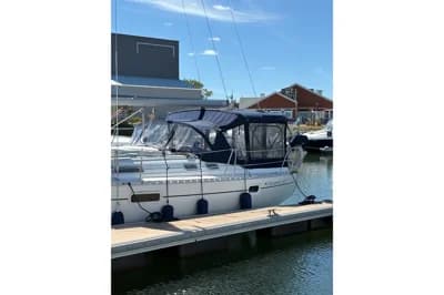 1999 Beneteau Oceanis 352 | 35 ft 2