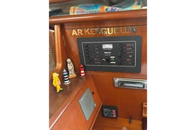 1999 Beneteau Oceanis 352 | 35 ft 3