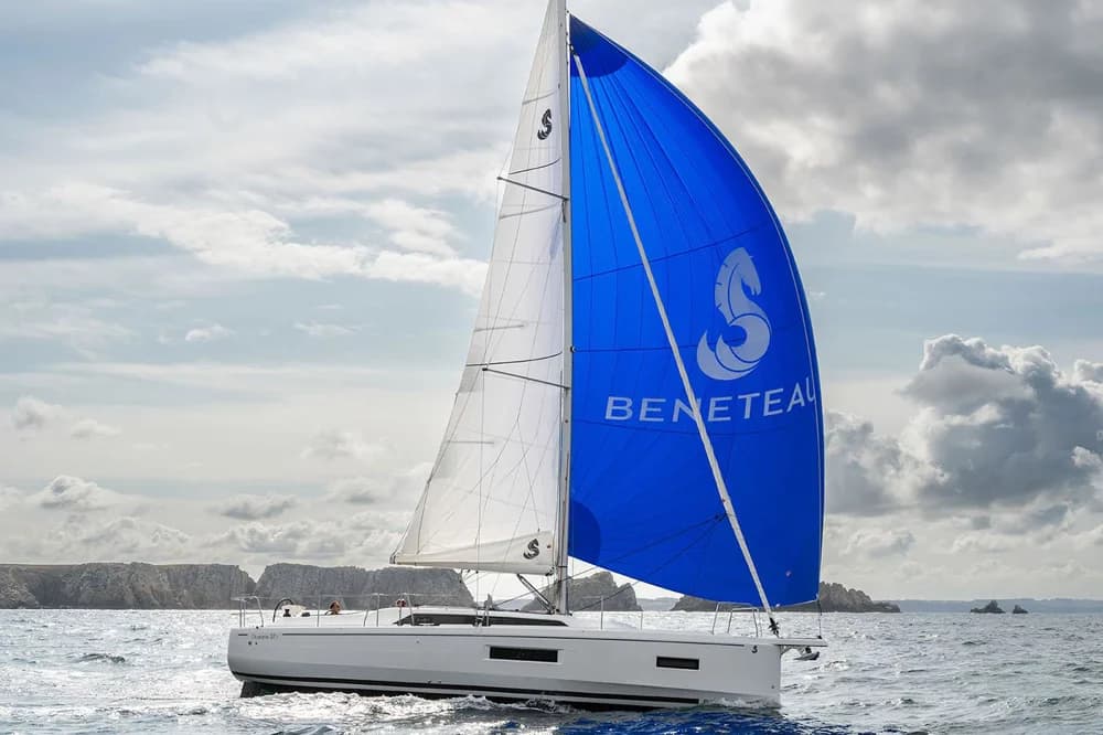2027 Beneteau Oceanis 37.1 | 39.2 ft