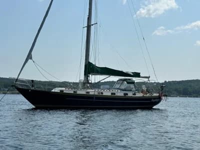 1990 Pacific Seacraft Crealock 44 Boat for Sale in Chester 2