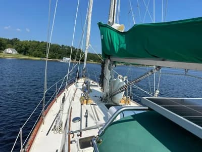 1990 Pacific Seacraft Crealock 44 Boat for Sale in Chester 3
