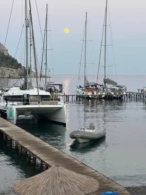 2010 Lagoon 440 | 44.7 ft 2