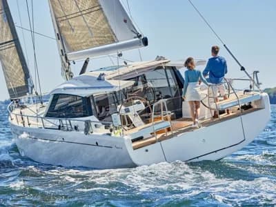 2025 Moody Decksaloon 41 | 41.1 ft 2