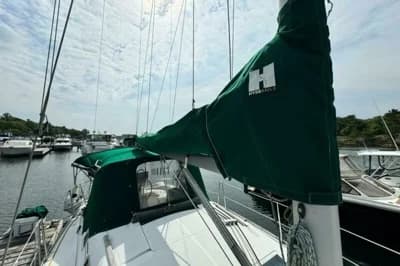 2004 Beneteau 323 | 32 ft 3