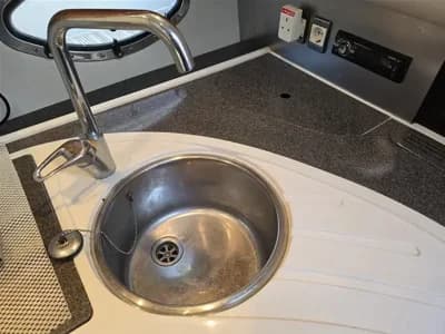 2002 Fairline Targa 34 Boat for Sale in Poole 3