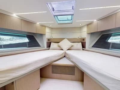 2019 Sunseeker Predator 50 Boat for Sale in Antibes 2