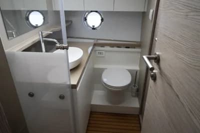 2026 Greenline 45 Coupe Boat for Sale in Portorož 4