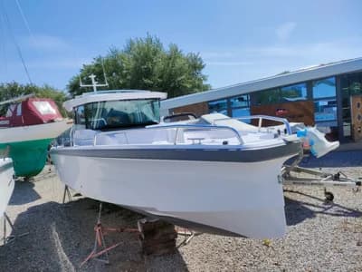 2025 Axopar 29 XC Cross Cabin Boat for Sale in Lymington 2