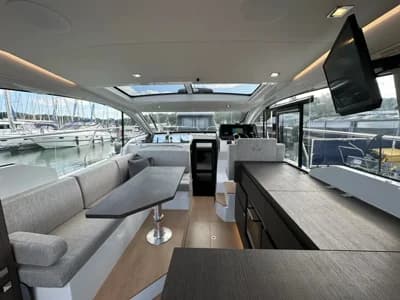 2023 Sealine C335 Boat for Sale in Chertsey 3
