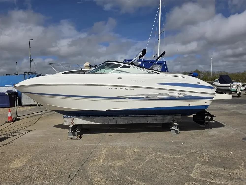 2005 Maxum 2400 SC3 Boat for Sale in Poole Cobbs Quay