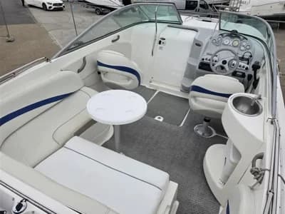2005 Maxum 2400 SC3 Boat for Sale in Poole Cobbs Quay 2