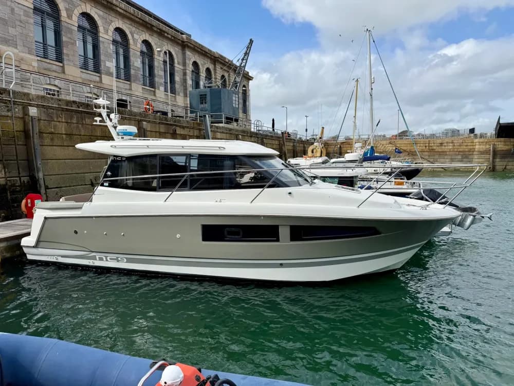 2013 Jeanneau NC 9 Boat for Sale in Plymouth