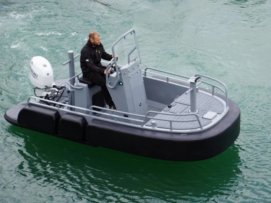 2023 3D Tender Pilot 420 | 13.8 ft