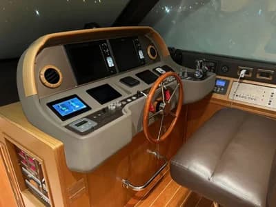 2013 Mochi Craft MOCHI 64 DOLPHIN CRUISER | 63ft 3