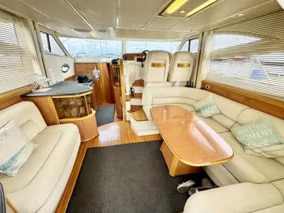 2005 Sealine F425 Boat for Sale in Hamble 2