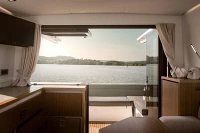 2023 Sealine C335 | 33.8 ft 5