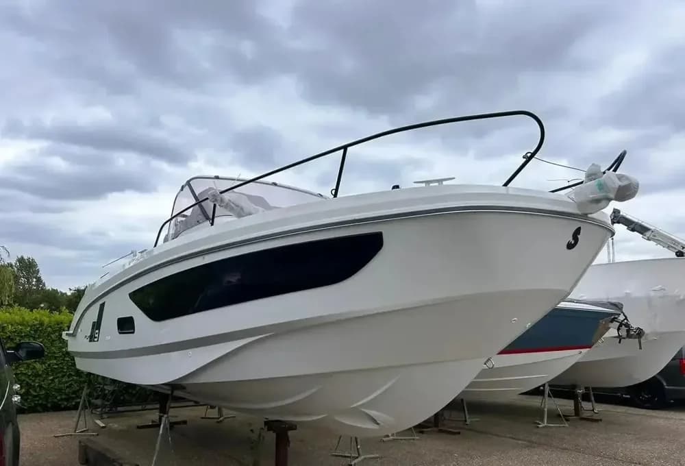 2023 Beneteau Flyer 9 Sundeck Boat for Sale in Chertsey