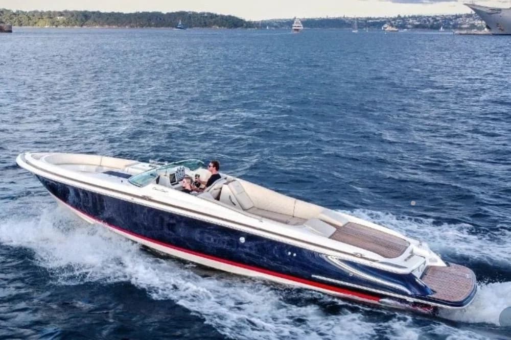 2013 Chris-Craft 32 Crowne | 34 ft