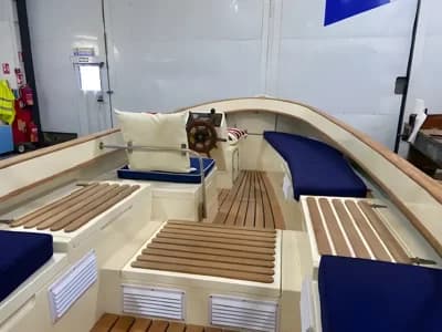 1999 Steam and Electric Launch Company Launch 21 Boat for Sale in Norwich 3