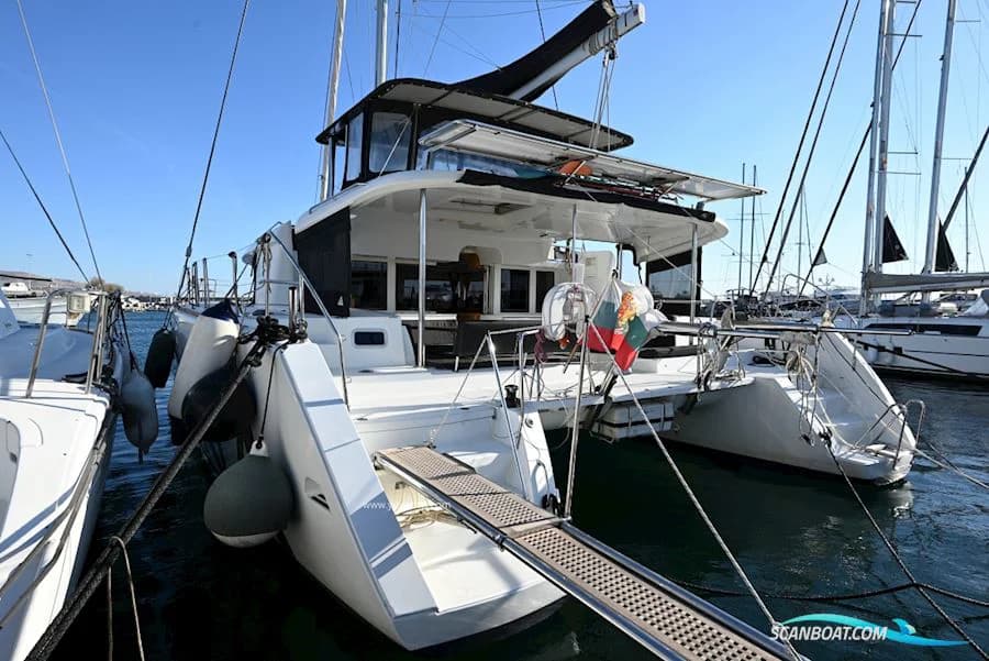 Lagoon 450 F