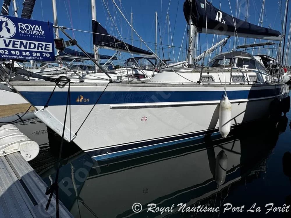 2002 Hallberg-Rassy 34 | 31ft