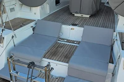 2017 Jeanneau 51 | 51.8 ft 3
