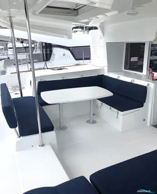 Lagoon 450 3