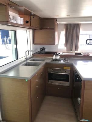 Lagoon 450 4